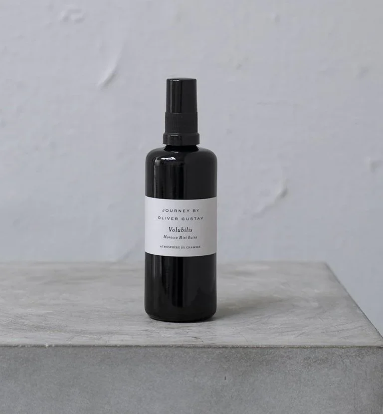 Atmospherere De Chambre - By Oliver Gustav