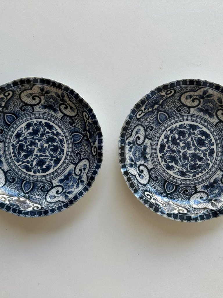 Set of 2 Vintage Serving Bowls