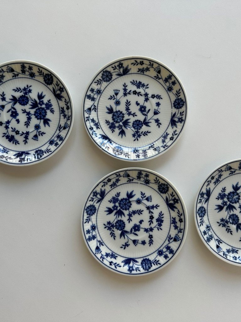 Set of 4 Vintage Serving Plates
