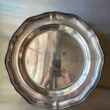 מגש מתכת מצופה כסף בעיצוב קלאסי