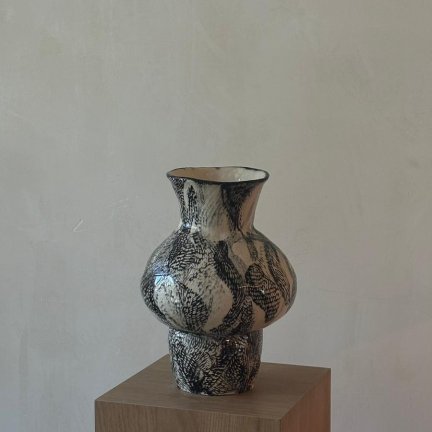 אגרטל קרמיקה בעבודת יד - אלינה בזק