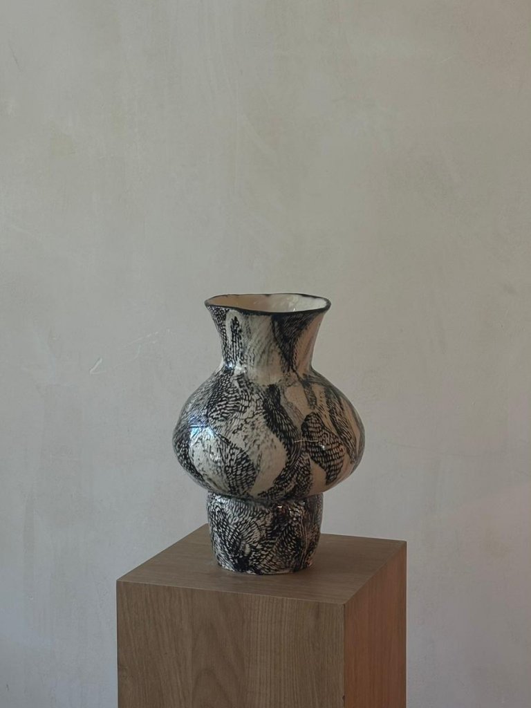 אגרטל קרמיקה בעבודת יד - אלינה בזק