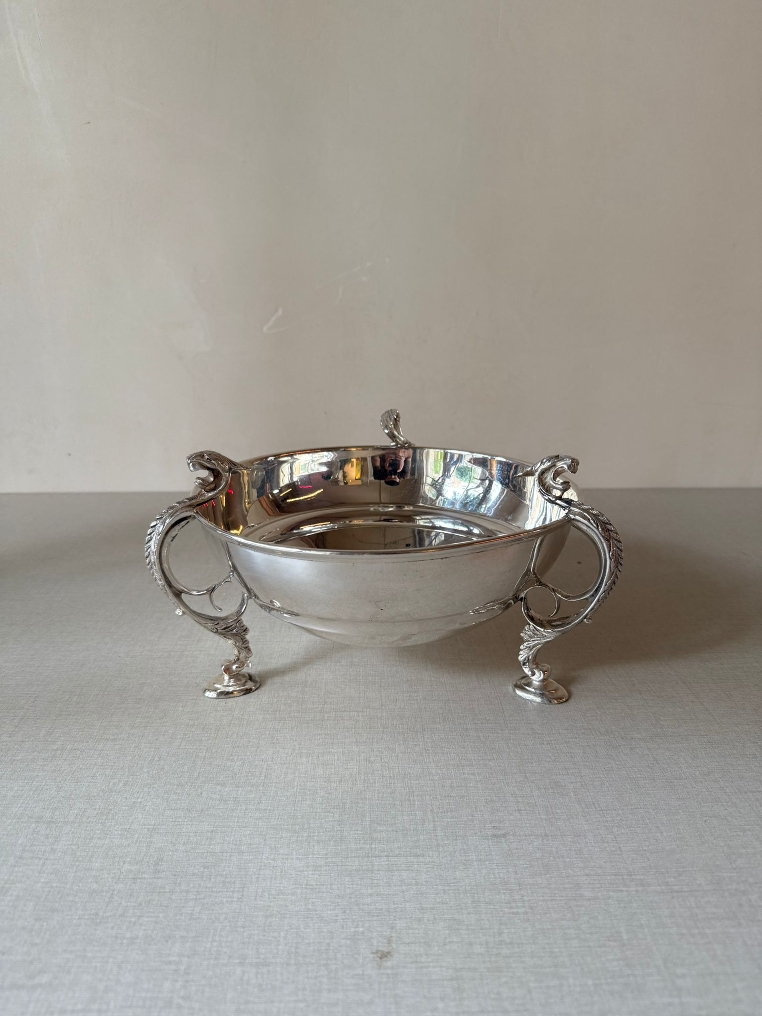 קערת הגשה אנגלית עתיקה