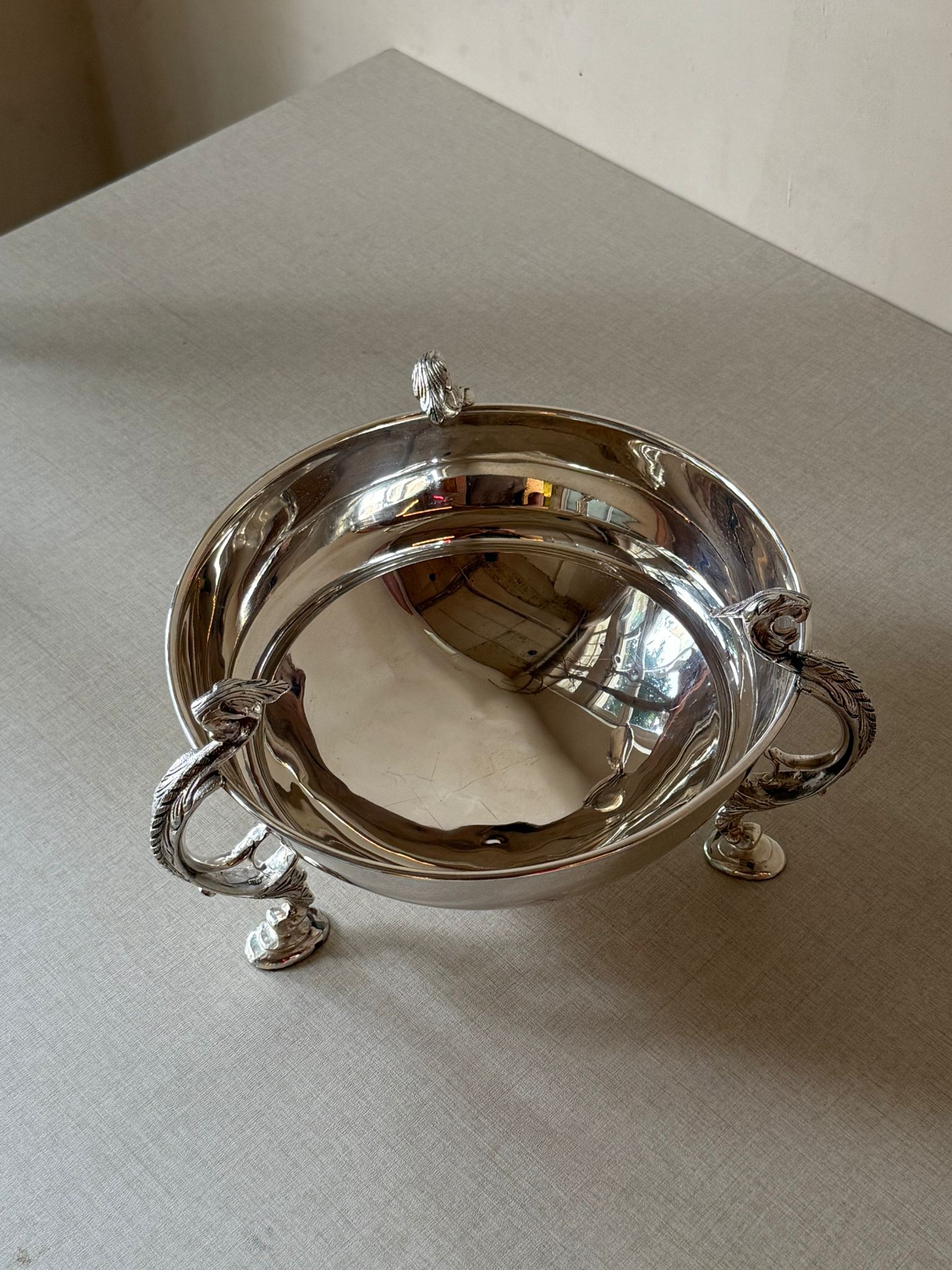 קערת הגשה אנגלית עתיקה