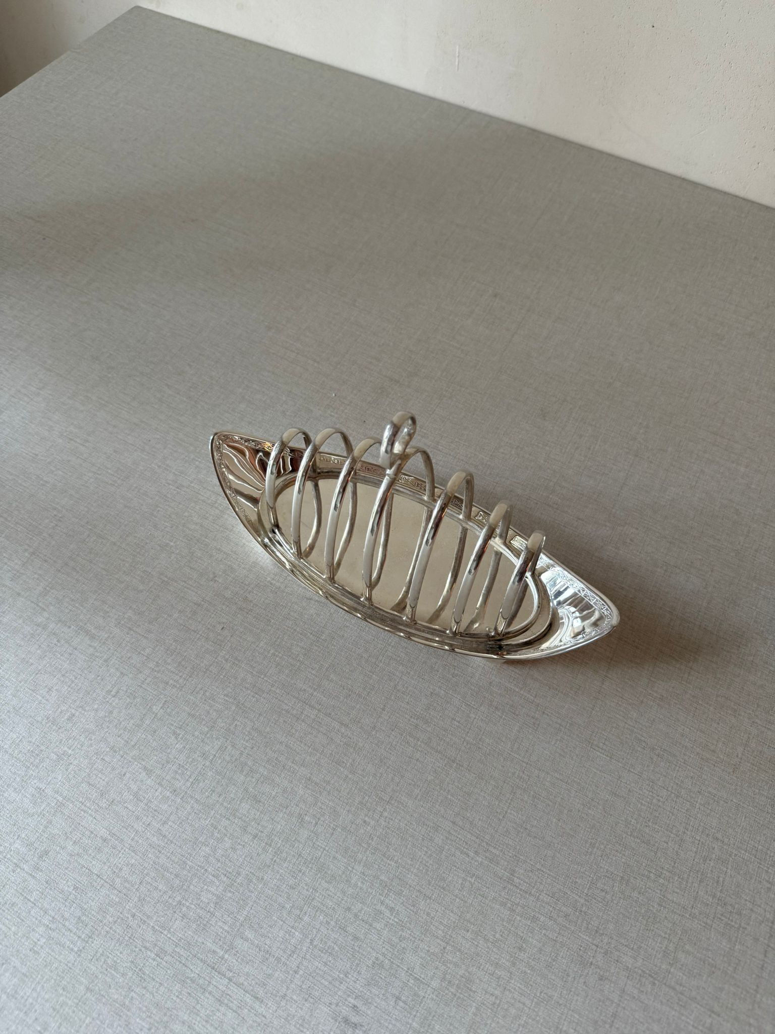 מתקן לפרוסות לחם -Sheffield Plate