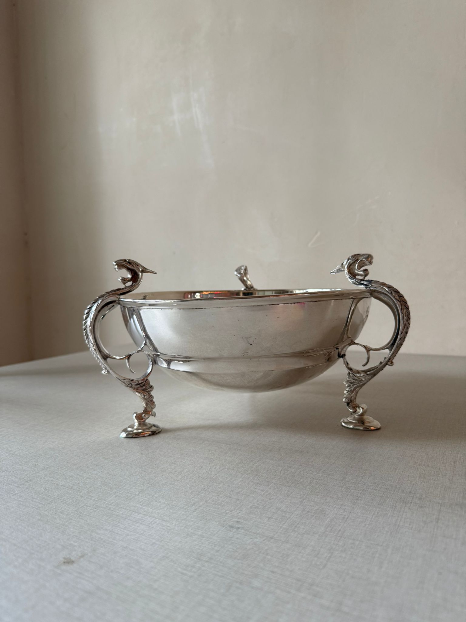 קערת הגשה אנגלית עתיקה