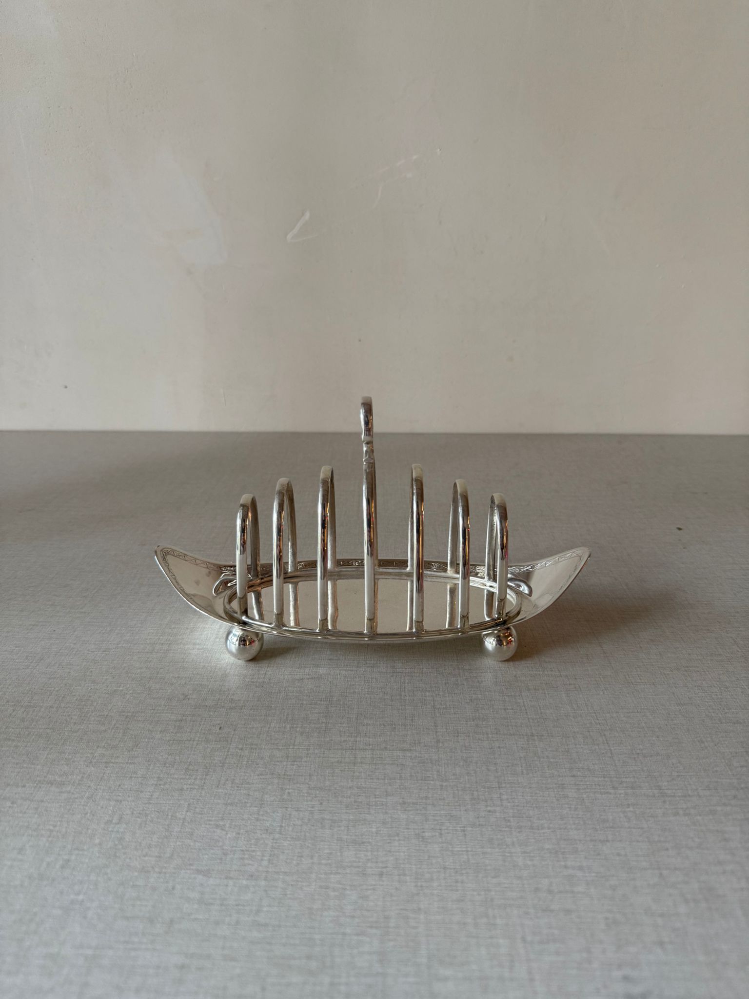 מתקן לפרוסות לחם -Sheffield Plate